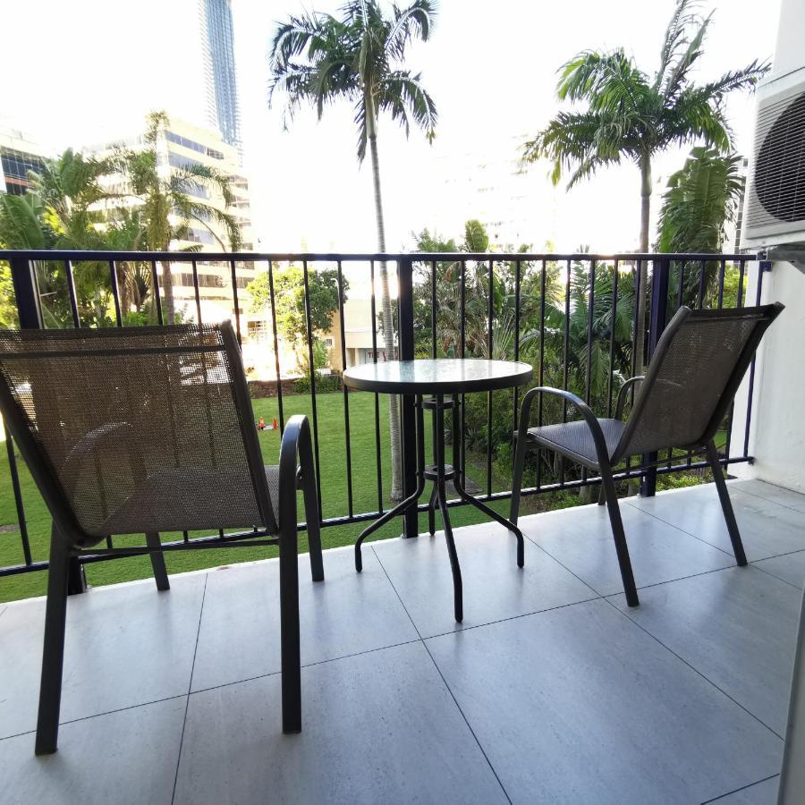Condor Apartments By Gold Coast Premium Bagian luar foto